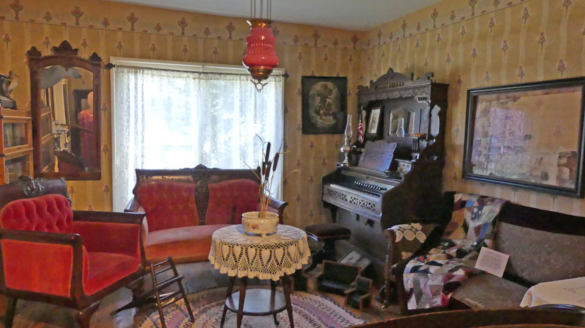 Parlor at Kauffman House Museum