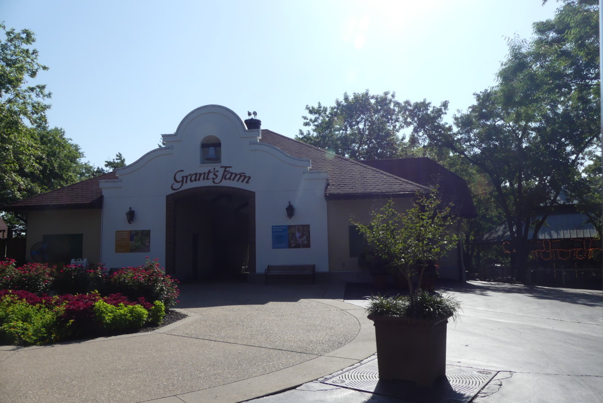 Entrance to Grant's Farm