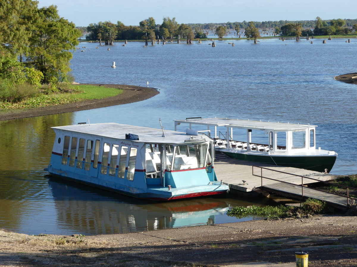 Boats at McGees boat tours