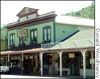 Mariposa Hotel
