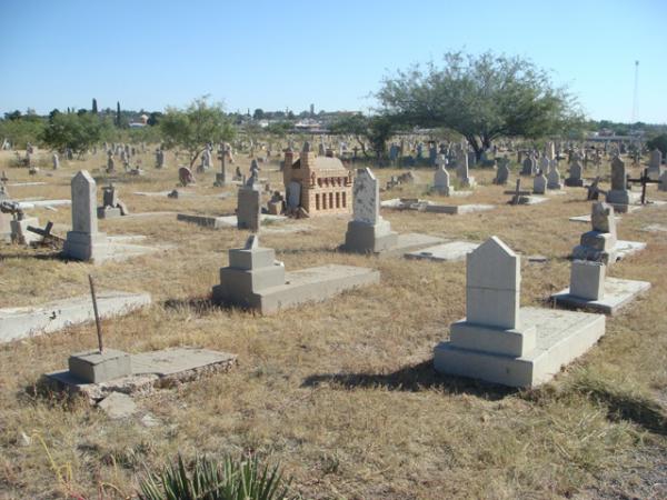Mom wanted to stop at this rustic looking graveyard in El Paso, TX, called the Concordia cemetery. The earliest markers we could find were in the 1880s.