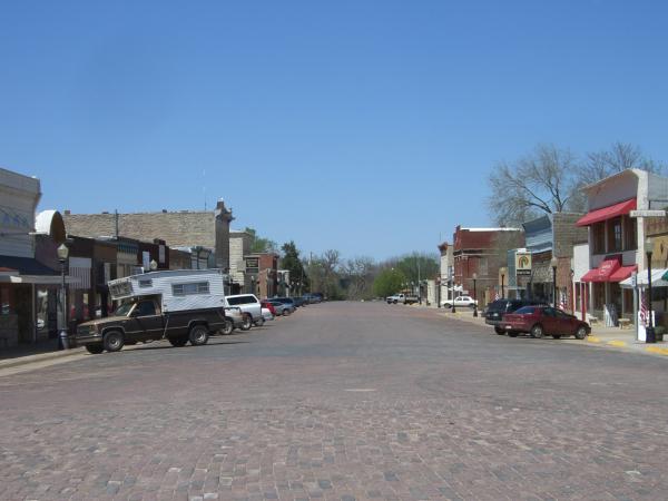 March - Cottonwood Falls, KS 28th April, 2007.  The main street at 2.30pm on a Saturday... and not a soul in sight!