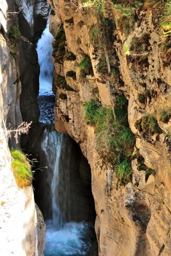 Maligne Canyon