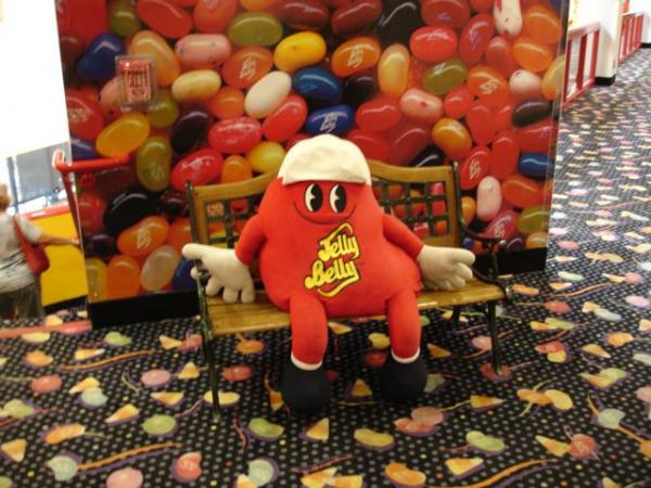 We visited the Jelly Belly factory in Fairfield, CA where our sweet tooths took a beating