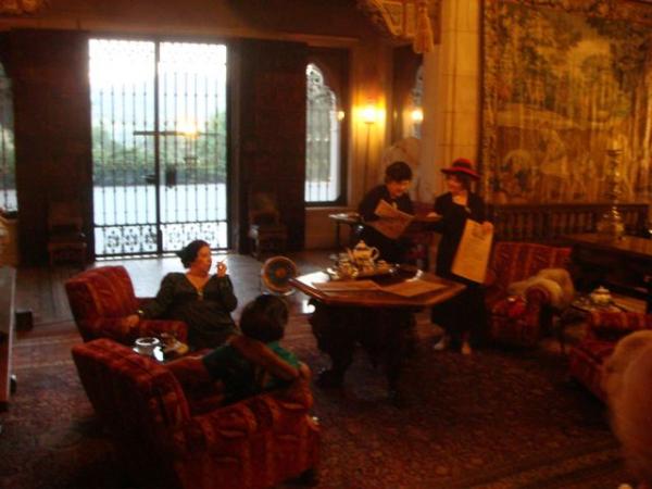 Volunteers dress up in time-period costumes and act out a routine night from the 1930s at Hearst Castle, giving you the feeling that you really are back in time.