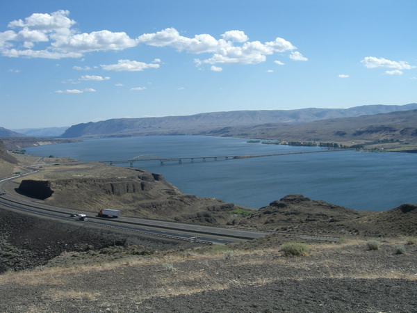 Who could resist stopping to enjoy this beautiful view of the Columbia River going through the Vantage area?  Picture taken from parking lot for the Wild Horses.