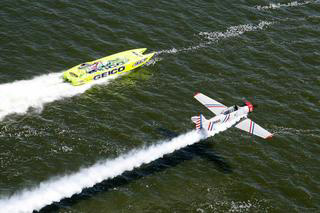 "Miss GEICO" and a Skytyper plane