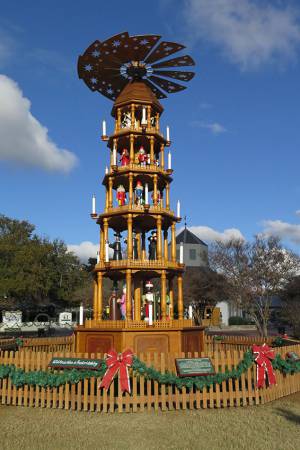 3_Xmas_Pyramid