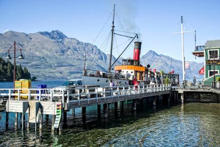 Earnslaw_1