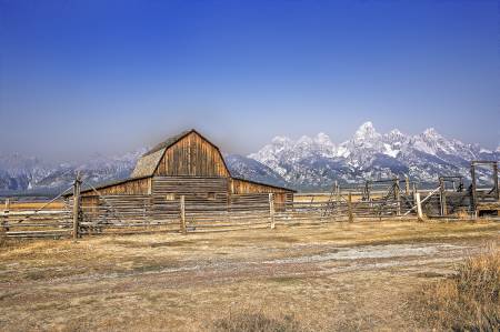 MOULTON_BARN_4011_B