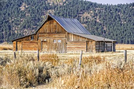 MOULTON_BARN_4018