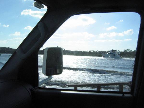 Boat traveling on Florida's Intracoastal Waterway.