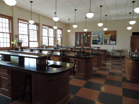 Science lab at GW Carver