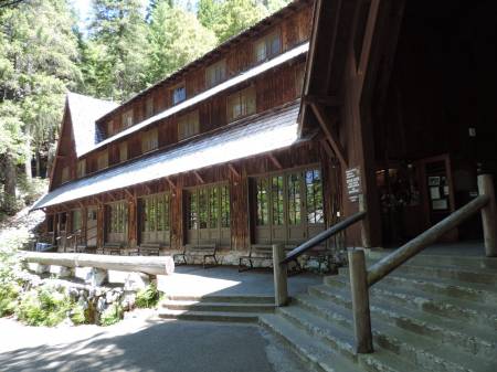 Oregon Cave visitor center