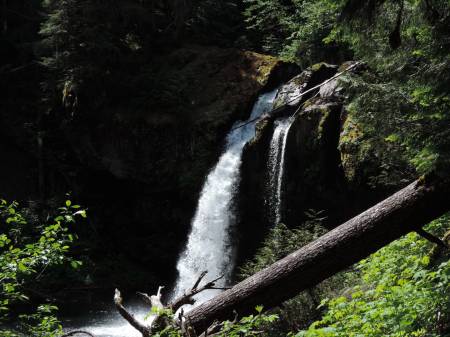 Iron Creek Falls