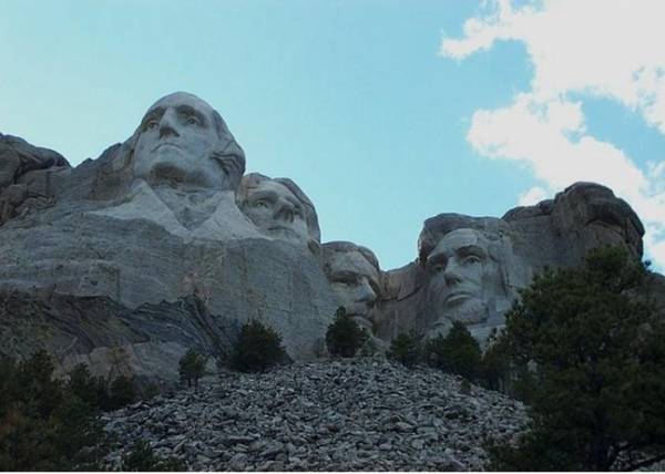 Trail View of the Four Presidents
