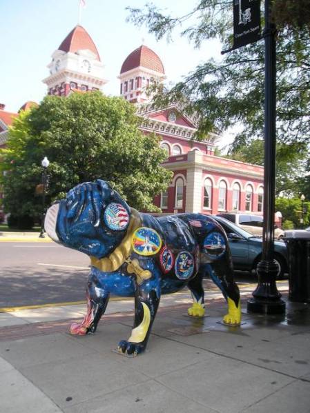 Bulldog Sculpture in Crown Point, Indiana