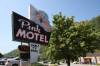 02_Pink_Motel.JPG