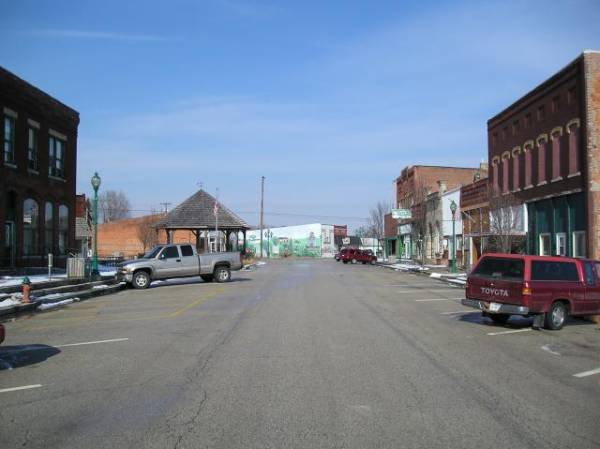 Main Street in Chenoa, Illinois