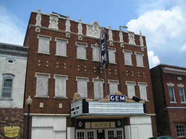 Gem Theater in Cairo, Illinois