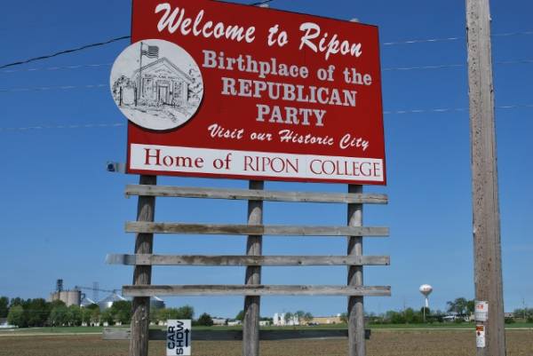 Welcome to Ripon, Wisconsin, Sign