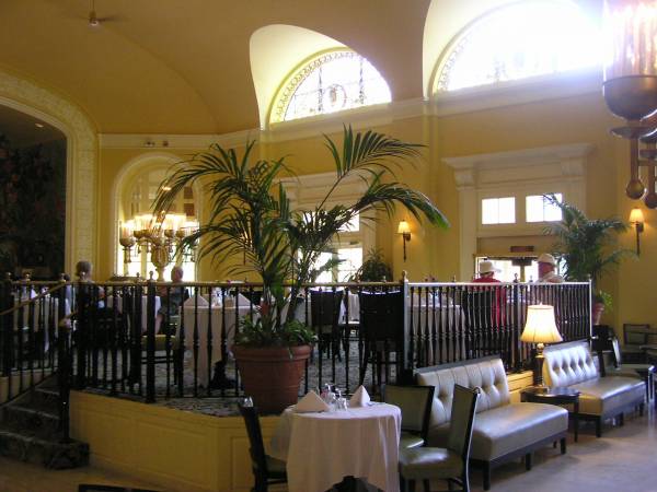 Inside Arlington Hotel