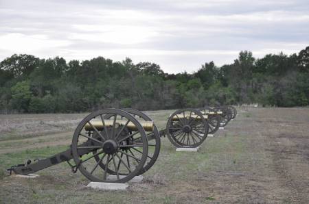 Union artillery on the battlefield at Raymond
