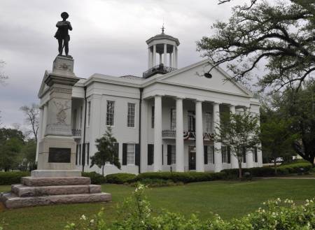 Raymond historic courthouse