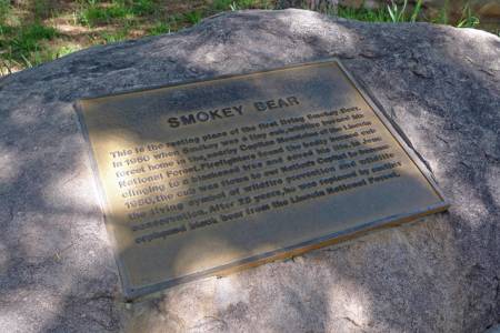 Smokey Bear Historial Park, Capitan