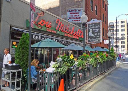 Lou Mitchell's, Chicago