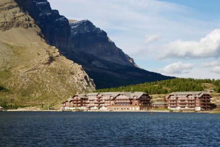 Many Glacier Hotel