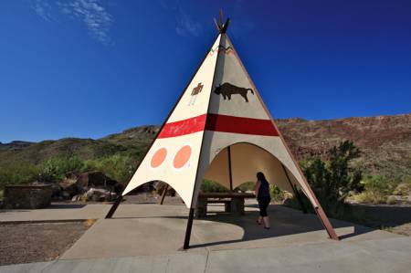 Teepee Rest Stop, River Road, Texas