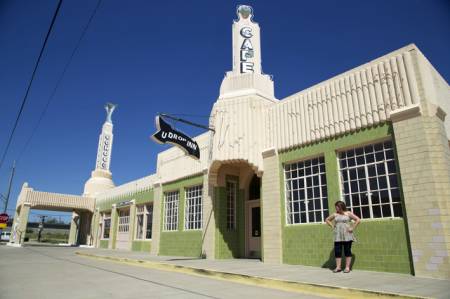 Tower Station and U-Drop Inn, Shamrock