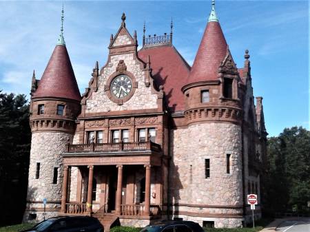 Wellesley Town Hall