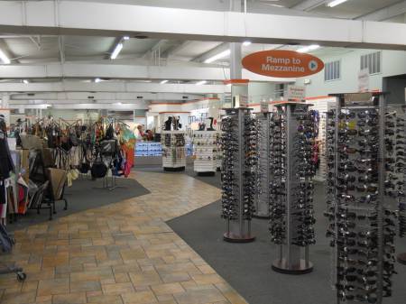 21_-_Unclaimed_Baggage_Center