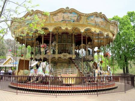 Merry_Go_Round_Casa_De_Fruta