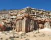 Red_Rock_Canyon_US-395.jpg