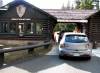 yellowstone_entranceIMG_1880.jpg