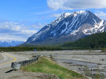 Glenn Hwy along Matanuska River