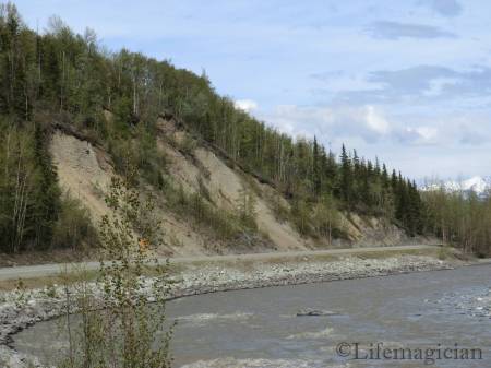 Glenn Hwy along Matanuska River