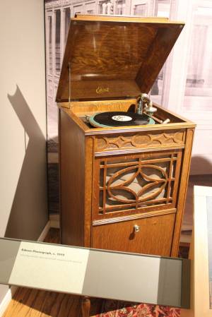 Phonograph, 1919