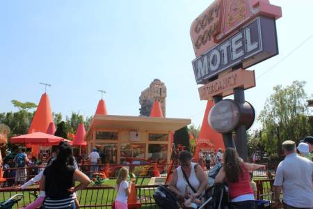 CarsLand Cozy Cone Motel - DCA