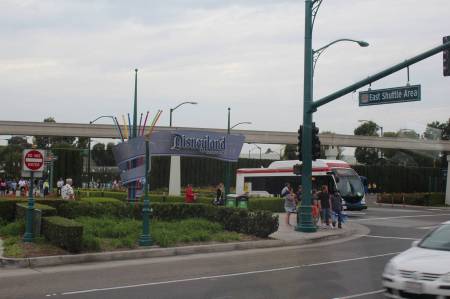 Disney bus and shuttle entrance