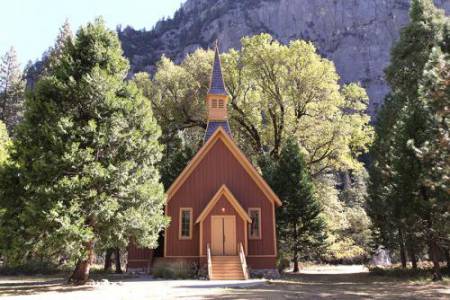 12_Yosemite_Chapel