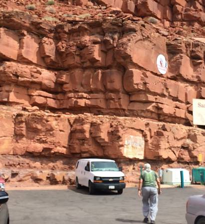 San Juan Inn parking