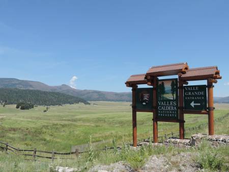 Valle Caldera entrance - 581
