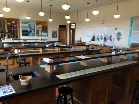 Geo W Carver lab