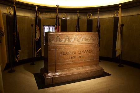 [RT09_021] Lincoln Tomb