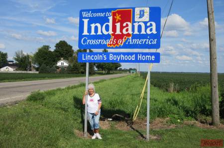 [RT09_022_HK] Indiana State Line