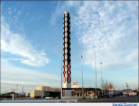 The World's Tallest Thermometer 